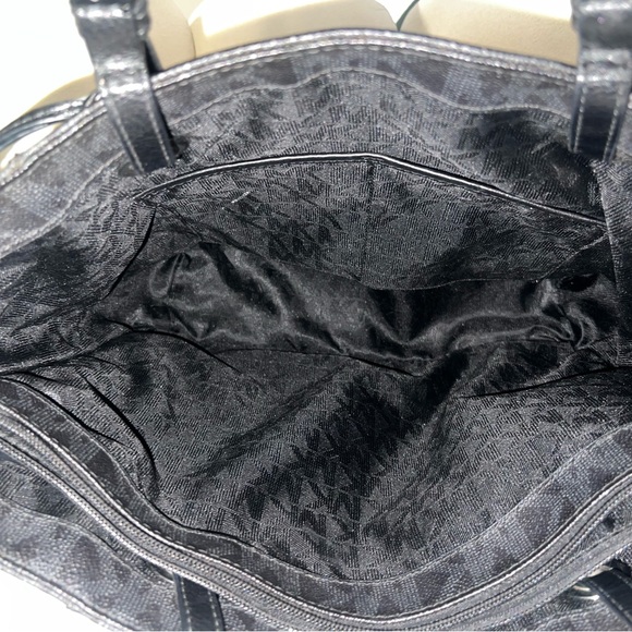 Large Michael Kors Tote - Picture 9 of 10
